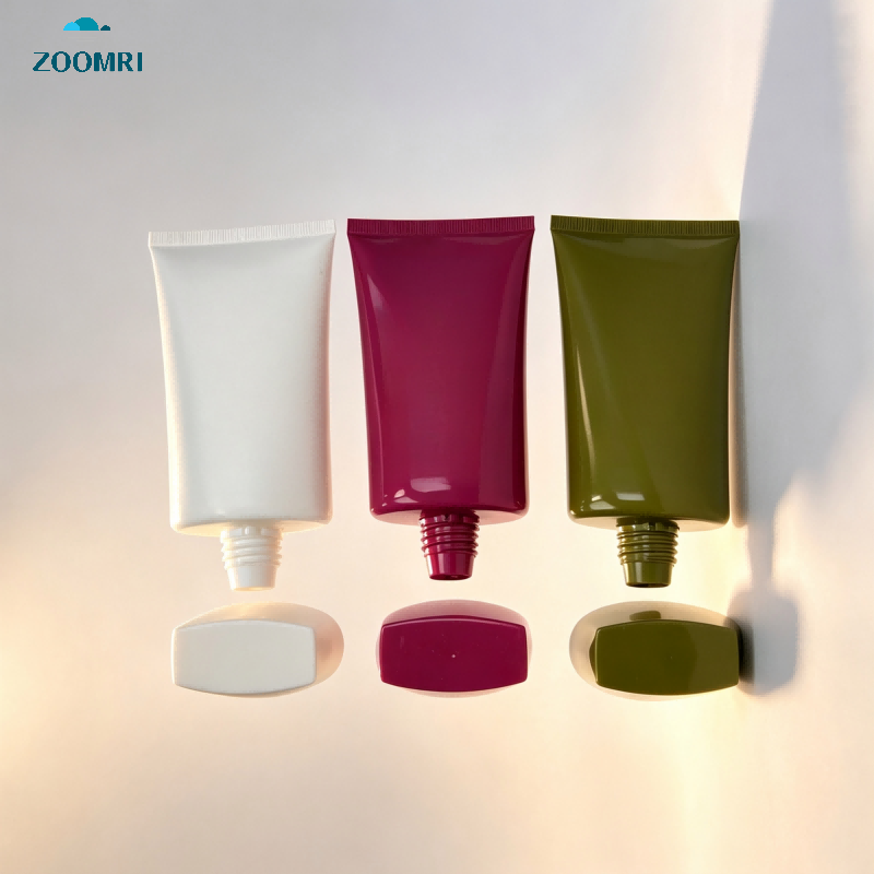 Custom Luxury Oval PE Cosmetic Squeeze Tube, Camellia Pattern for Skincare 30-120ml - 图片 5